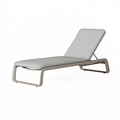 Chaise longue de jardin 195 x 65 cm en métal taupe avec dossier inclinable